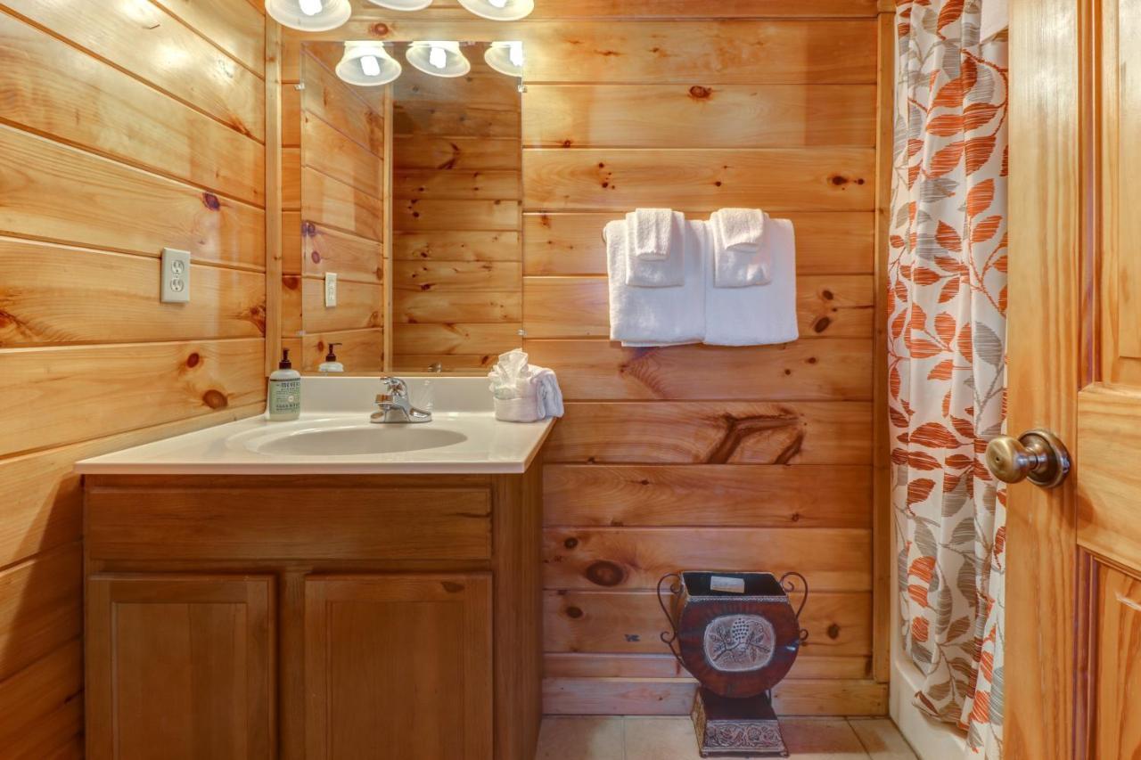 Peaceful Setting Cabin Villa Pigeon Forge Exterior photo
